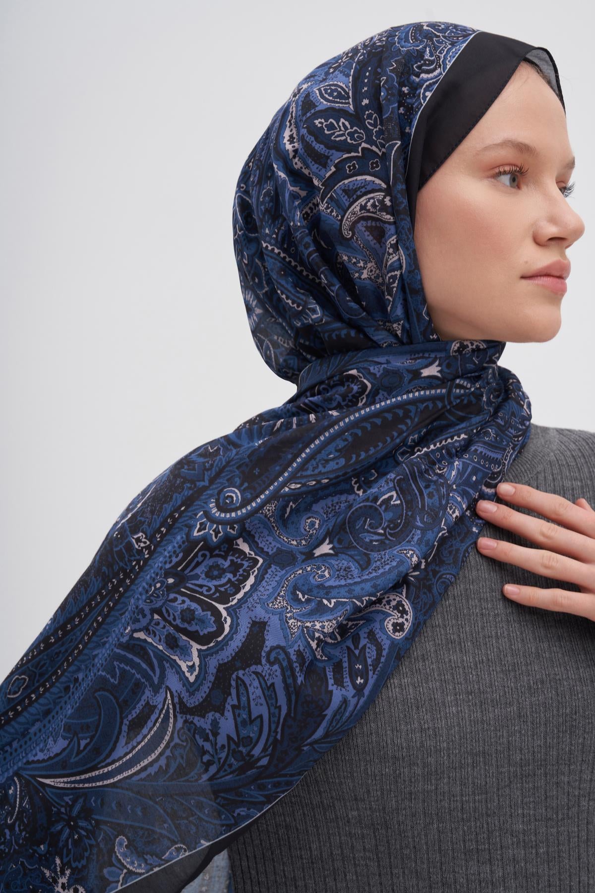 Diamond Navy Nilla Cotton Scarf
