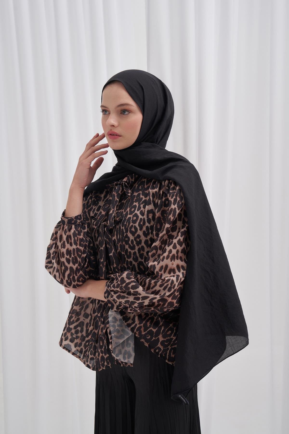 Organic Crinkled Scarf Black