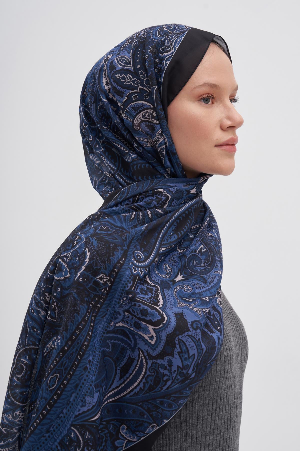 Diamond Navy Nilla Cotton Scarf