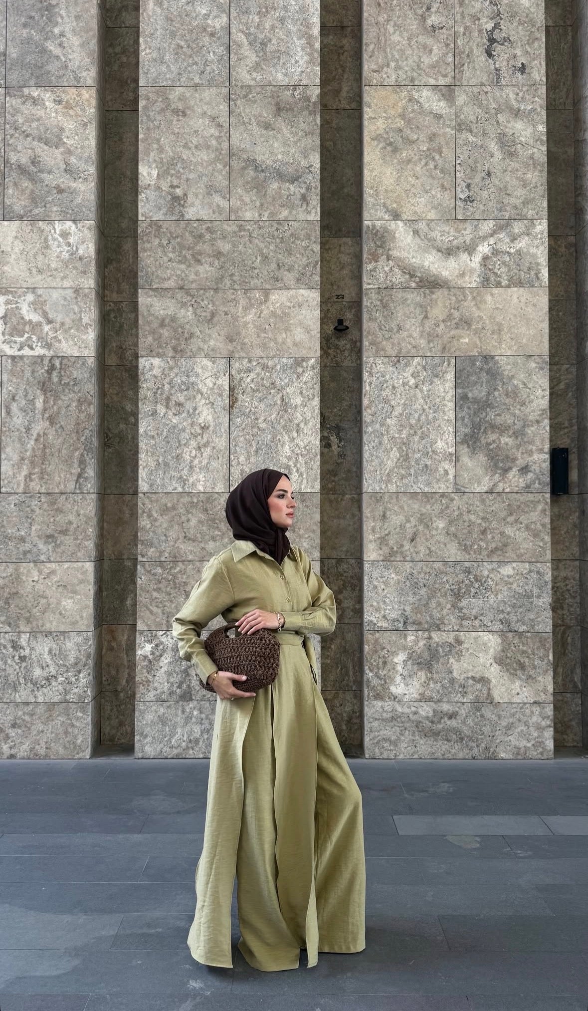 Linen Set with Slit Trousers Olive