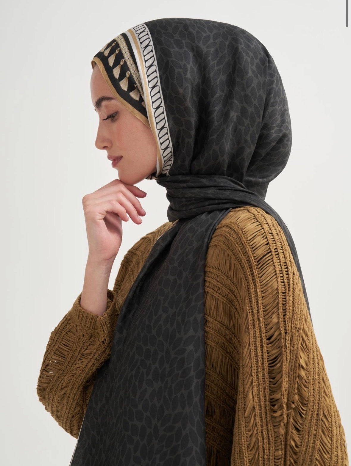 Vera Incira Scarf