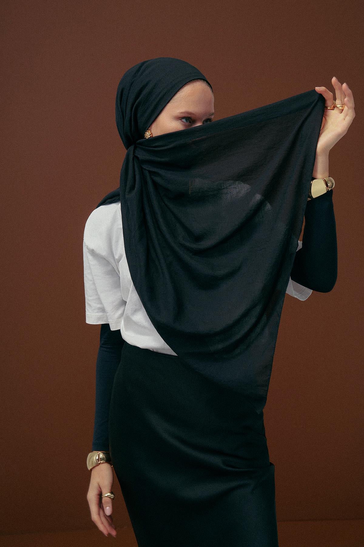 Organic Crinkled Scarf Black
