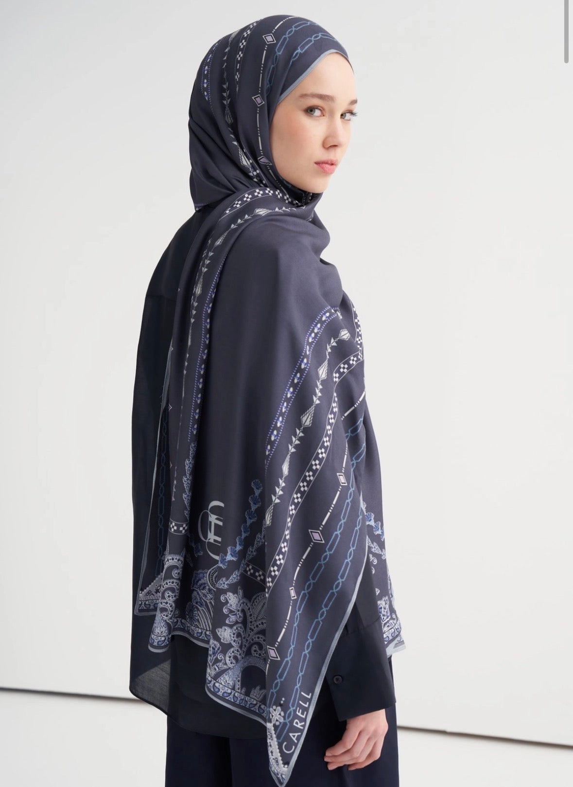 Saphira Incira Scarf