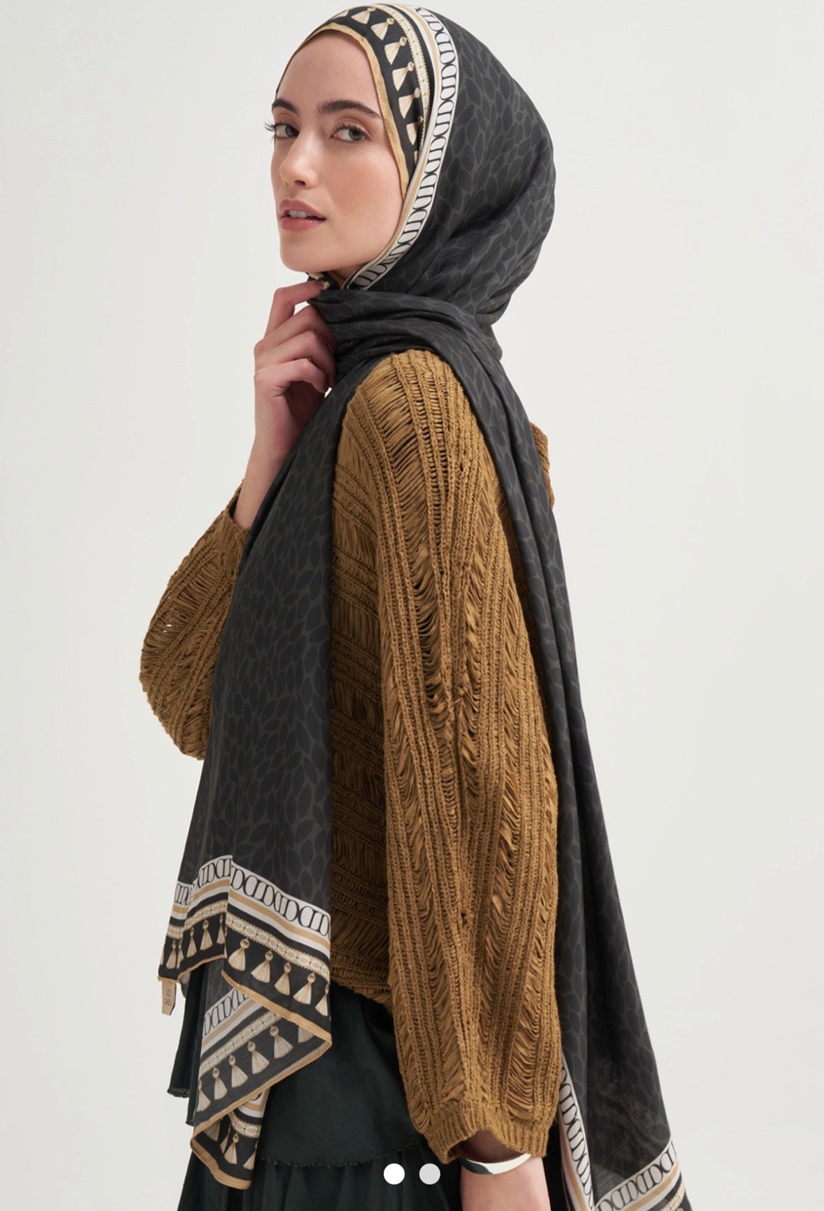 Vera Incira Scarf