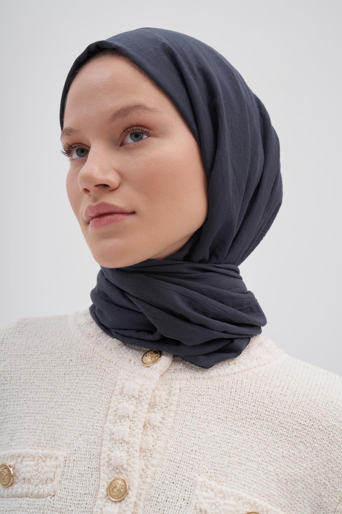 Organic Crinkled Scarf Anthracite